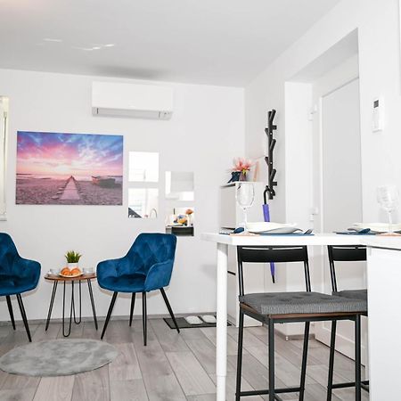 Blue Apartment With Free Parking Ljubljana Exterior photo